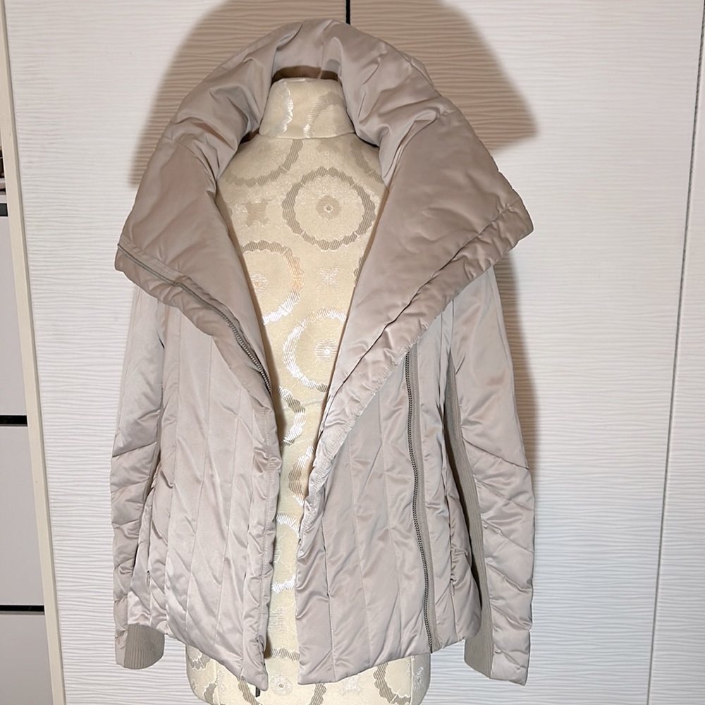 BCBGMaxAzria duck down filled puffer, Sz S (fits Med too) - Picture 2 of 9